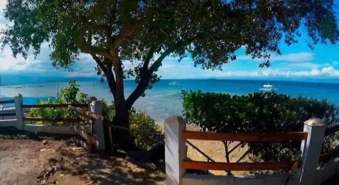 Resort Pescador View Beachfront And Extension By The Ocean & Restaurant Moalboal