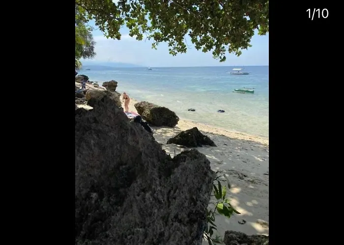 Pescador View Beachfront And Extension By The Ocean & Restaurant Resort Moalboal
