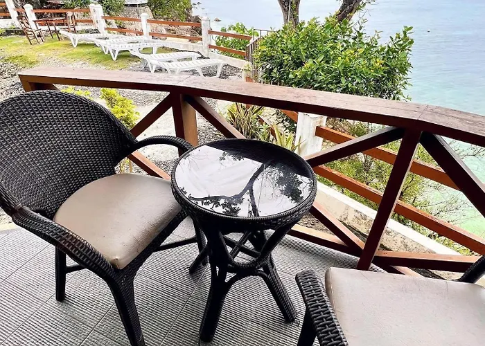 Pescador View Beachfront And Extension By The Ocean & Restaurant Resort Moalboal