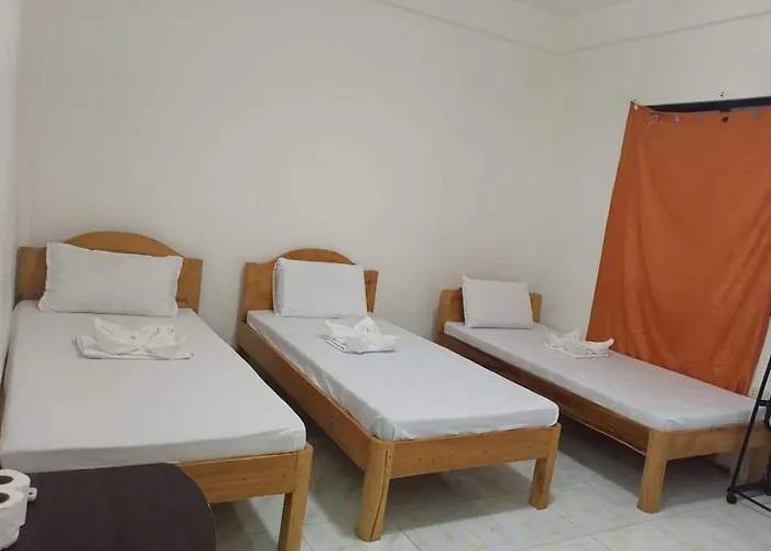 Pescador View Beachfront And Extension By The Ocean & Restaurant Resort