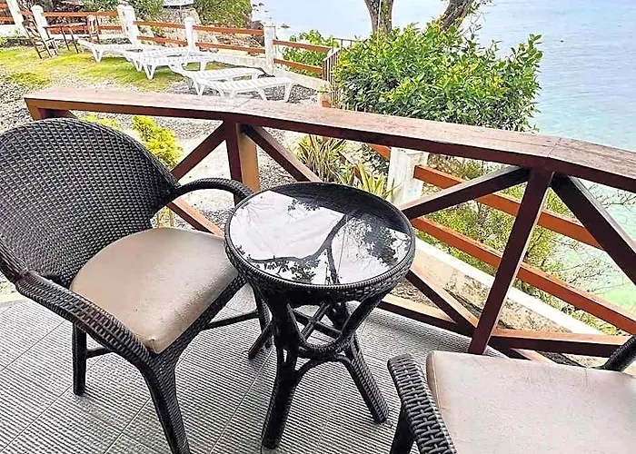Pescador View Beachfront And Extension By The Ocean & Restaurant Moalboal