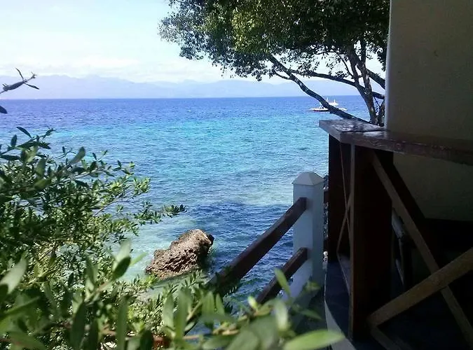 Pescador View Beachfront And Extension By The Ocean & Restaurant