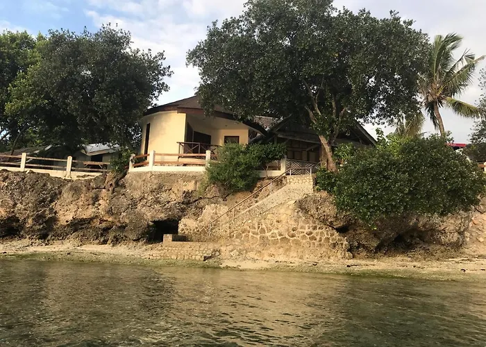 Pescador View Beachfront And Extension By The Ocean & Restaurant Moalboal